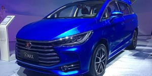 售7.99-11.99万元 比亚迪宋MAX上市